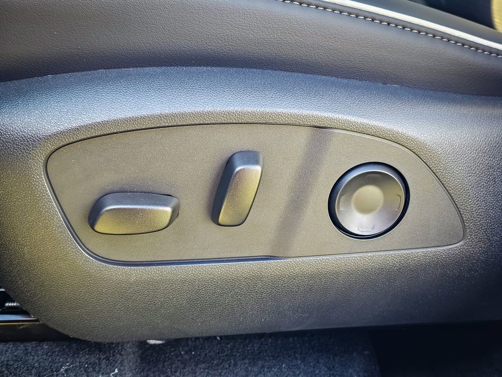 New 2026 Buick Enclave Sport Touring w/ Power Package image 18