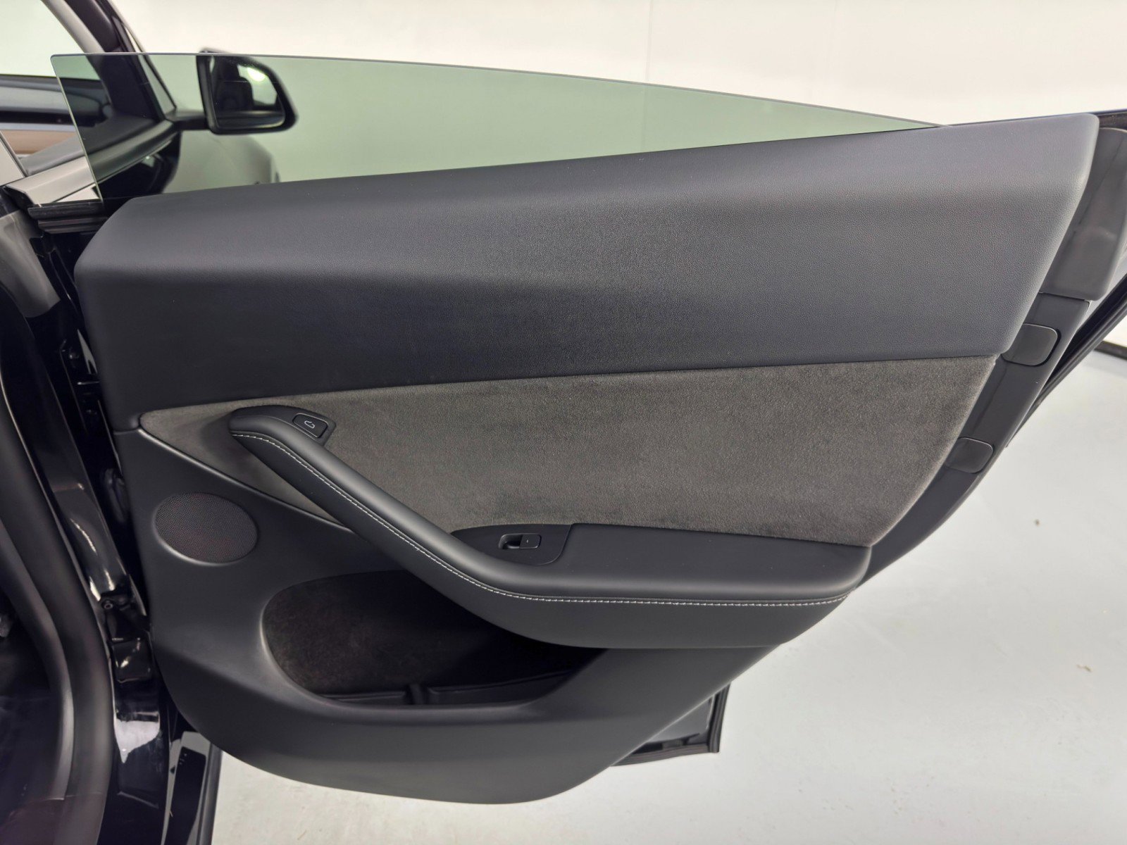 Used 2023 Tesla Model Y Performance image 45