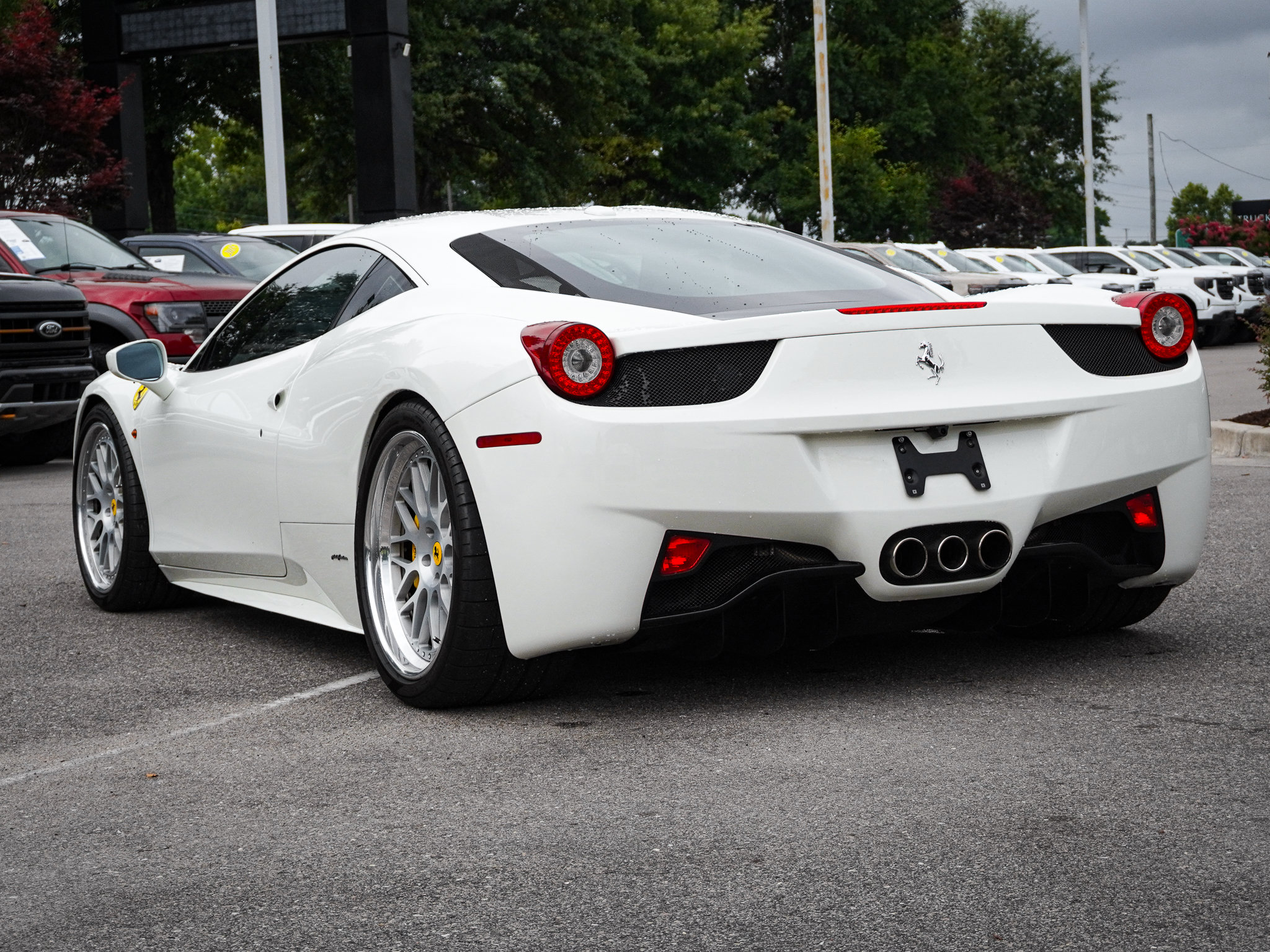 Used 2014 Ferrari 458 Italia Coupe RWD image 11