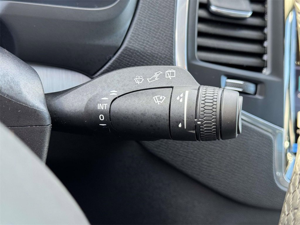 Certified 2024 Volvo XC90 B5 Core w/ Protection Package Premier image 22