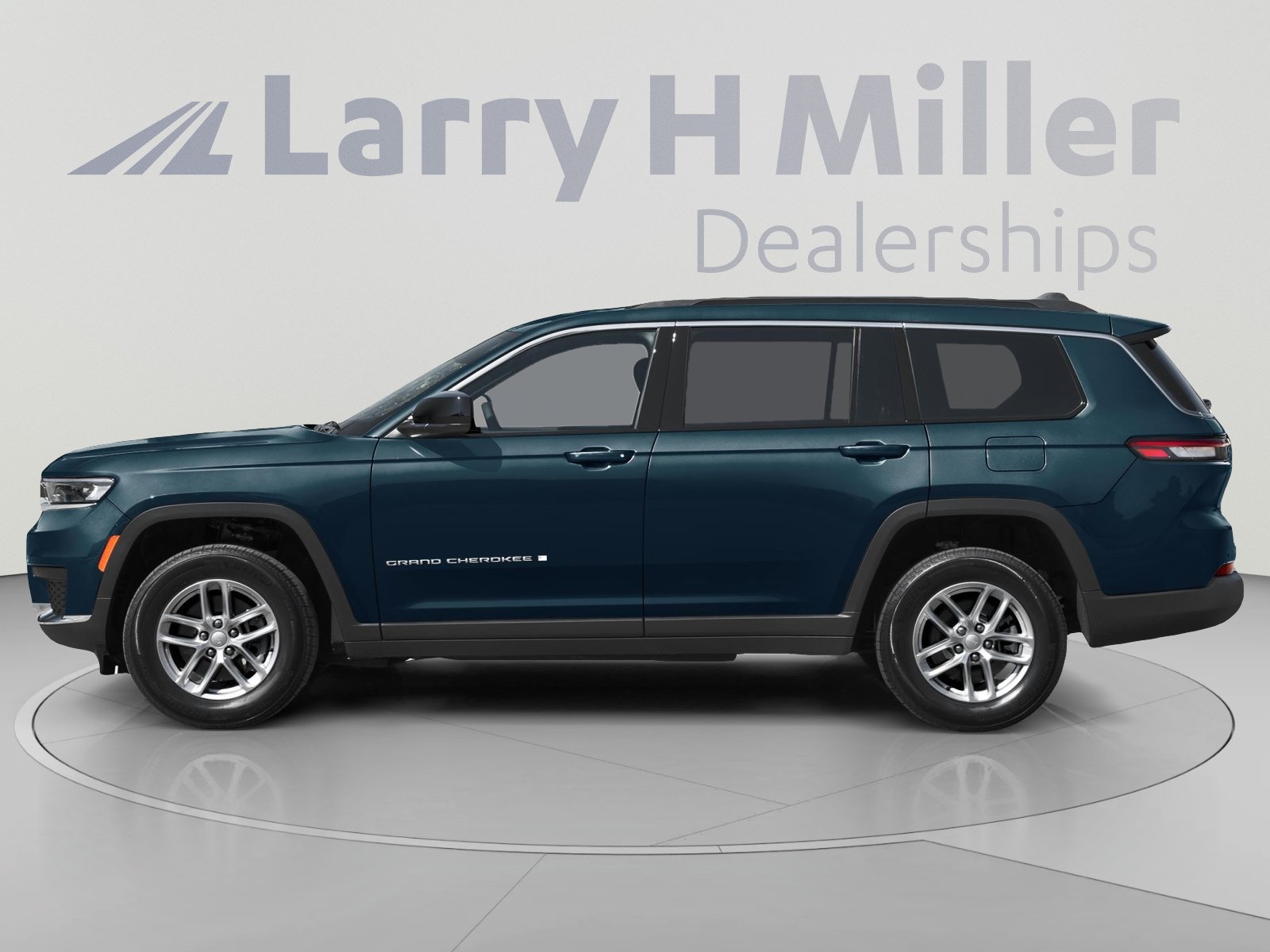 New 2026 Jeep Grand Cherokee L Limited w/ Limited Altitude Package AWD/4WD image 3