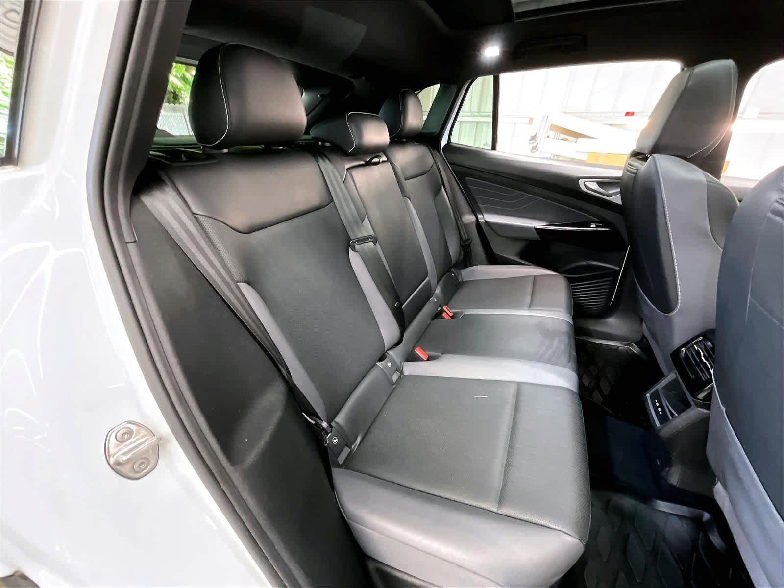 Used 2023 Volkswagen ID.4 Pro S AWD/4WD image 29