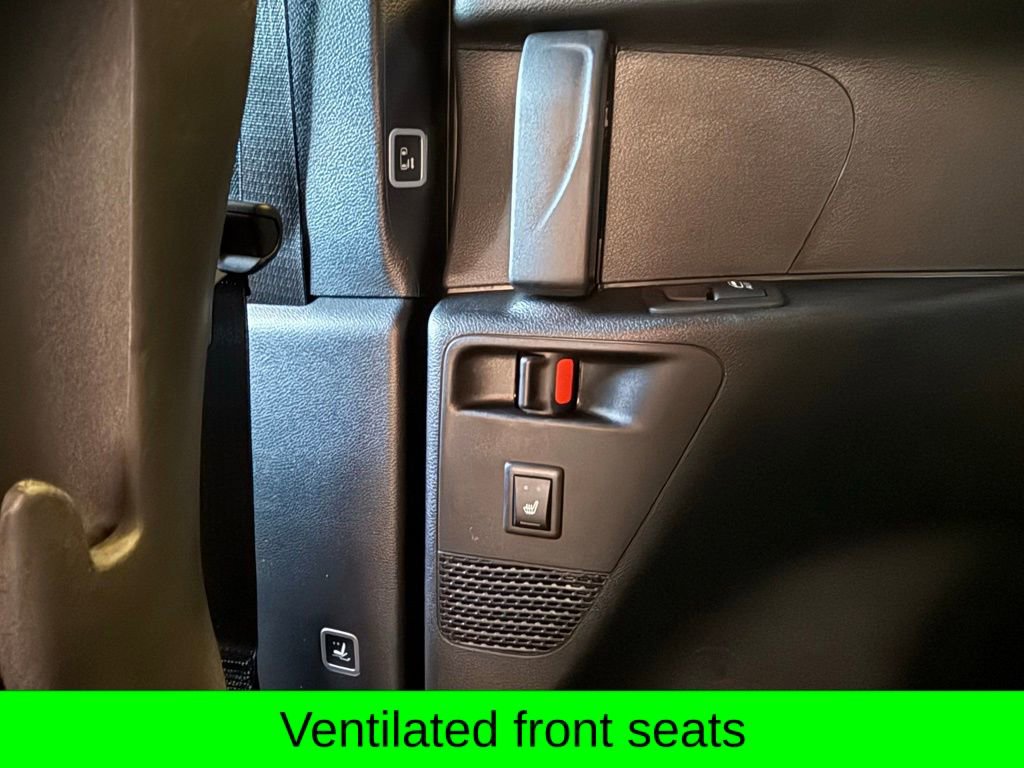 New 2026 Chrysler Pacifica Limited image 16