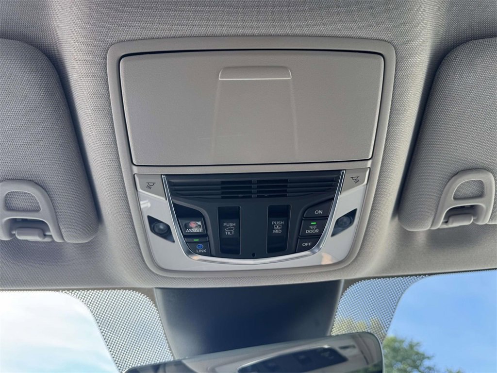 Certified 2023 Acura MDX SH-AWD w/ Technology Package image 31