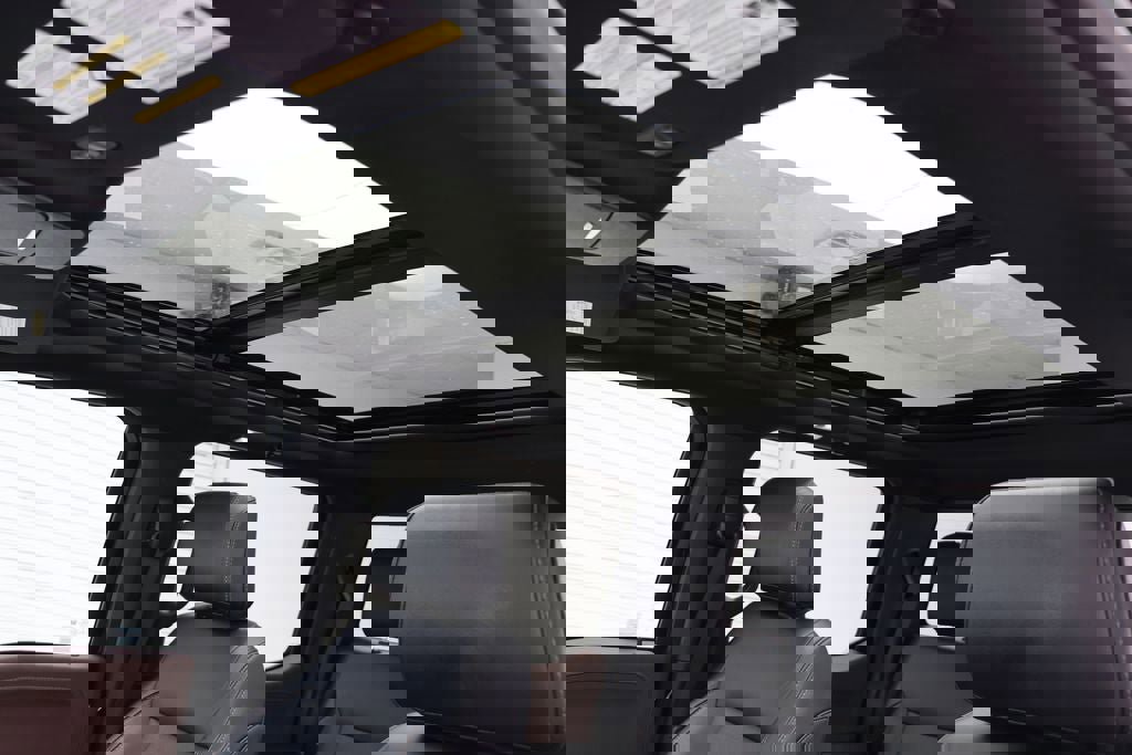 Used 2023 Ford F150 Lariat w/ Equipment Group 502A High image 22