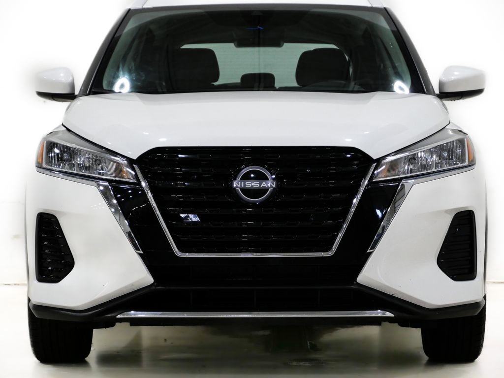 Used 2023 Nissan Kicks SV w/ Interior Electronics Package image 2