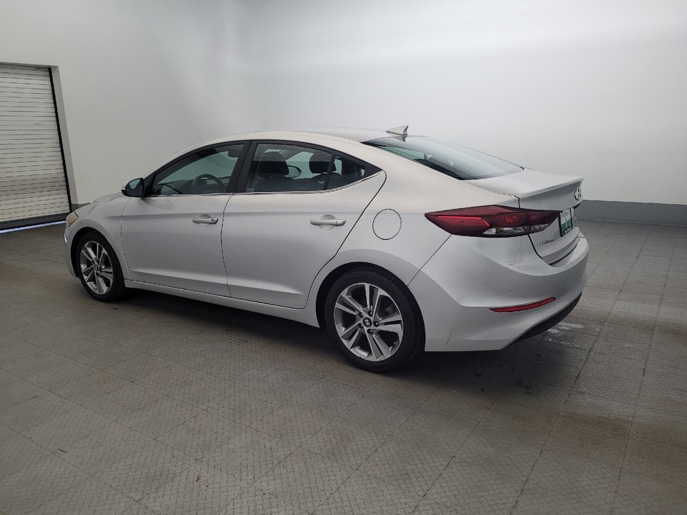 Used 2018 Hyundai Elantra Limited FWD image 3