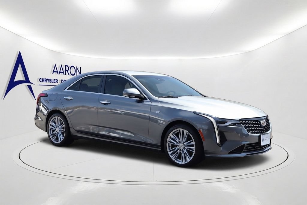 Used 2020 Cadillac CT4 Premium Luxury RWD image 3