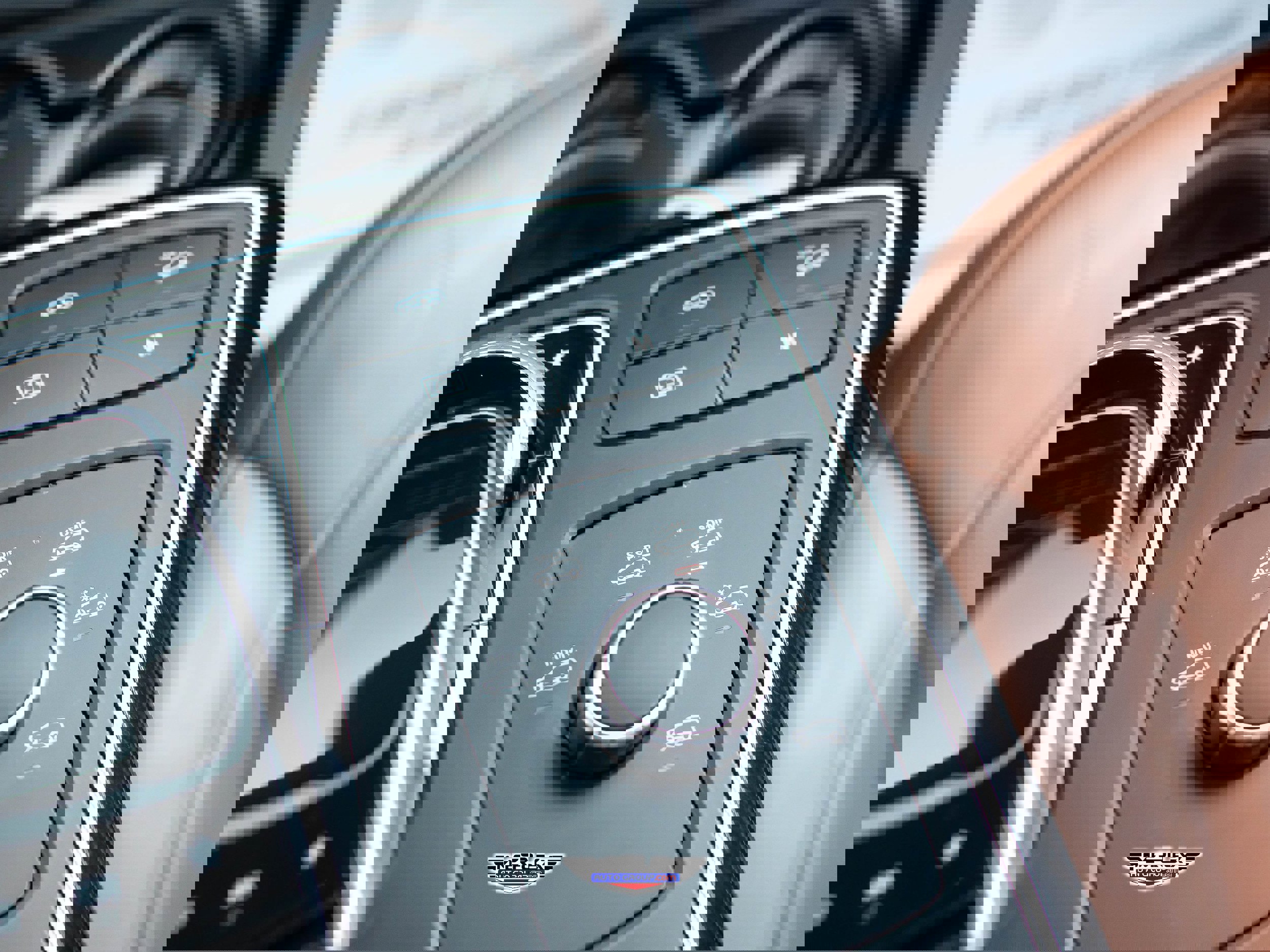 Used 2017 Mercedes-Benz GLS 550 550 4MATIC w/ Driver Assistance Package image 38