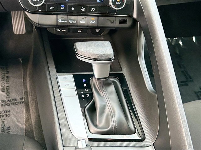 Used 2024 Hyundai Elantra SEL image 16