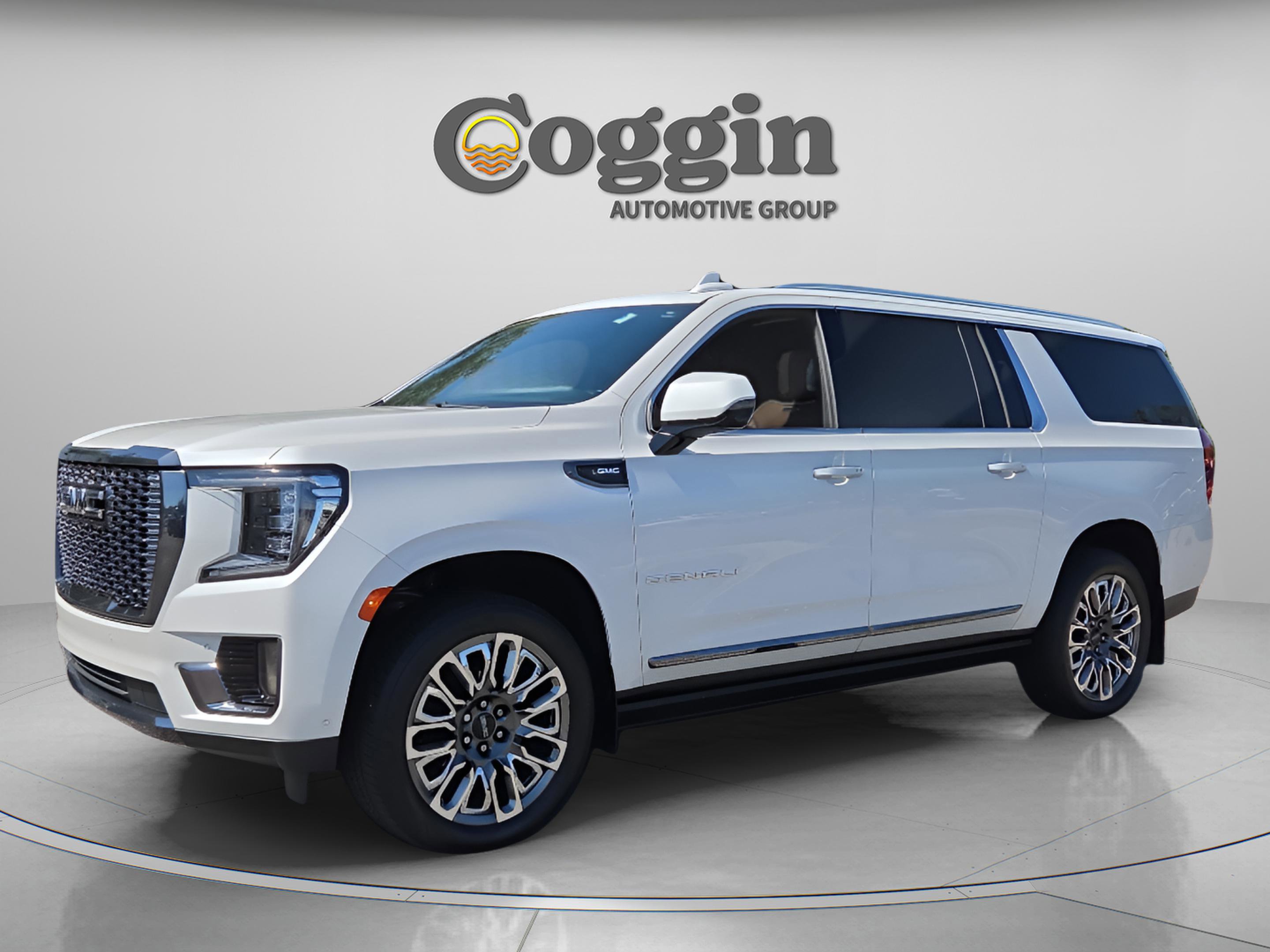 Certified 2023 GMC Yukon XL Denali Ultimate w/ LPO, Floor Liner Package AWD/4WD image 1