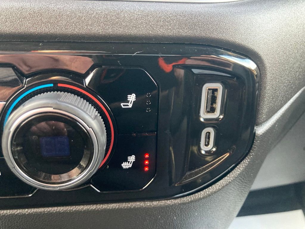 Used 2023 Chevrolet Silverado 1500 LT image 21