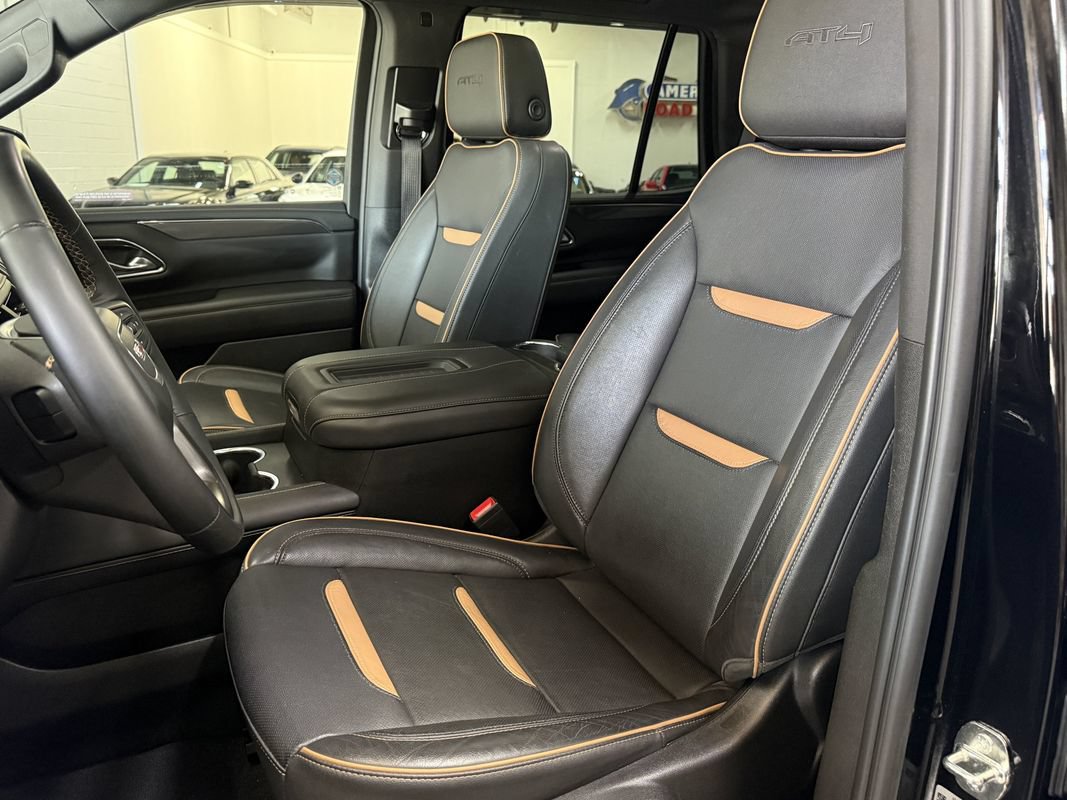 Used 2023 GMC Yukon AT4 w/ Technology Package AWD/4WD image 11