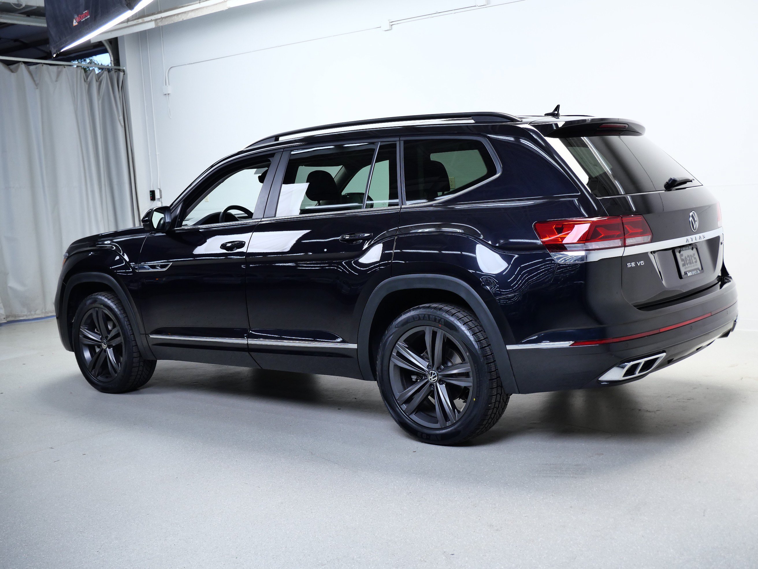 Used 2021 Volkswagen Atlas SE AWD/4WD image 11
