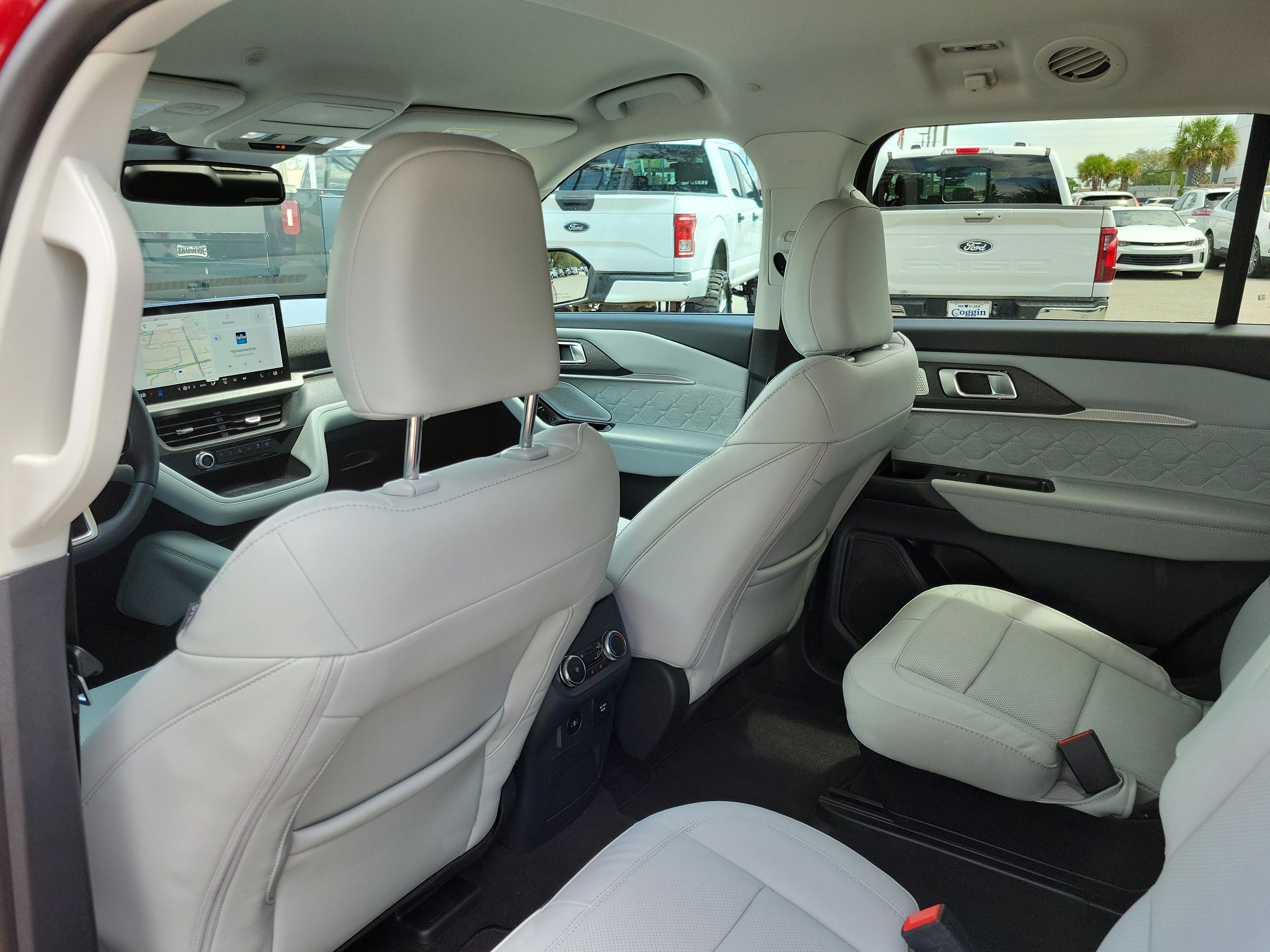 Used 2026 Ford Explorer Platinum w/ LUX Leather Package image 14