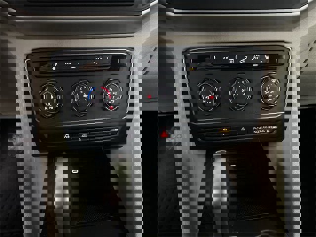 Used 2022 Volkswagen Atlas SE image 17