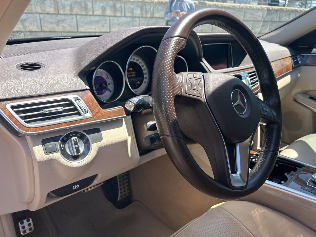 Used 2014 Mercedes-Benz E 350 4MATIC Sedan image 13