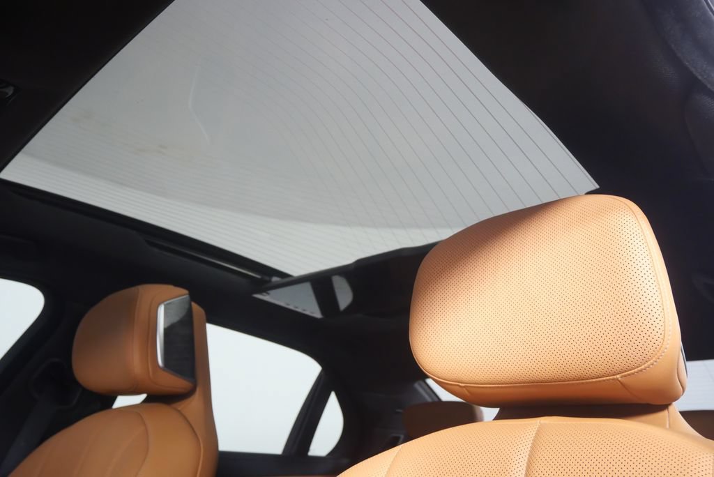 Used 2025 BMW 740i RWD image 11