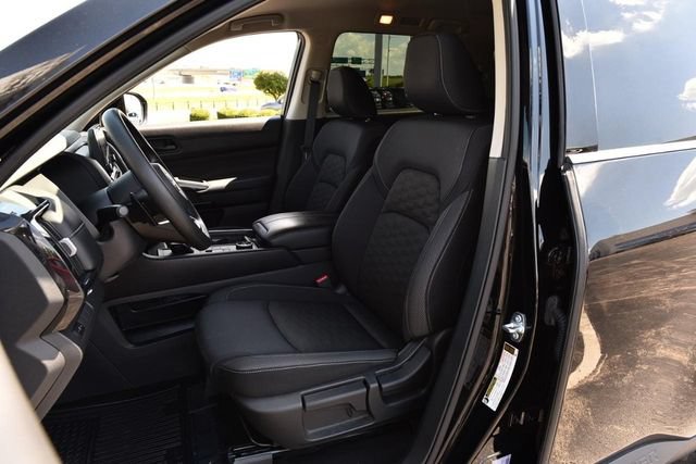 Used 2024 Nissan Pathfinder S AWD/4WD image 19