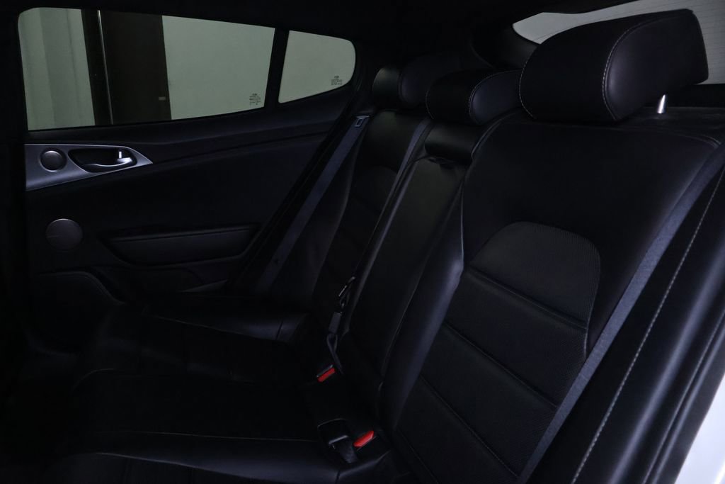 Used 2019 Kia Stinger GT2 image 17