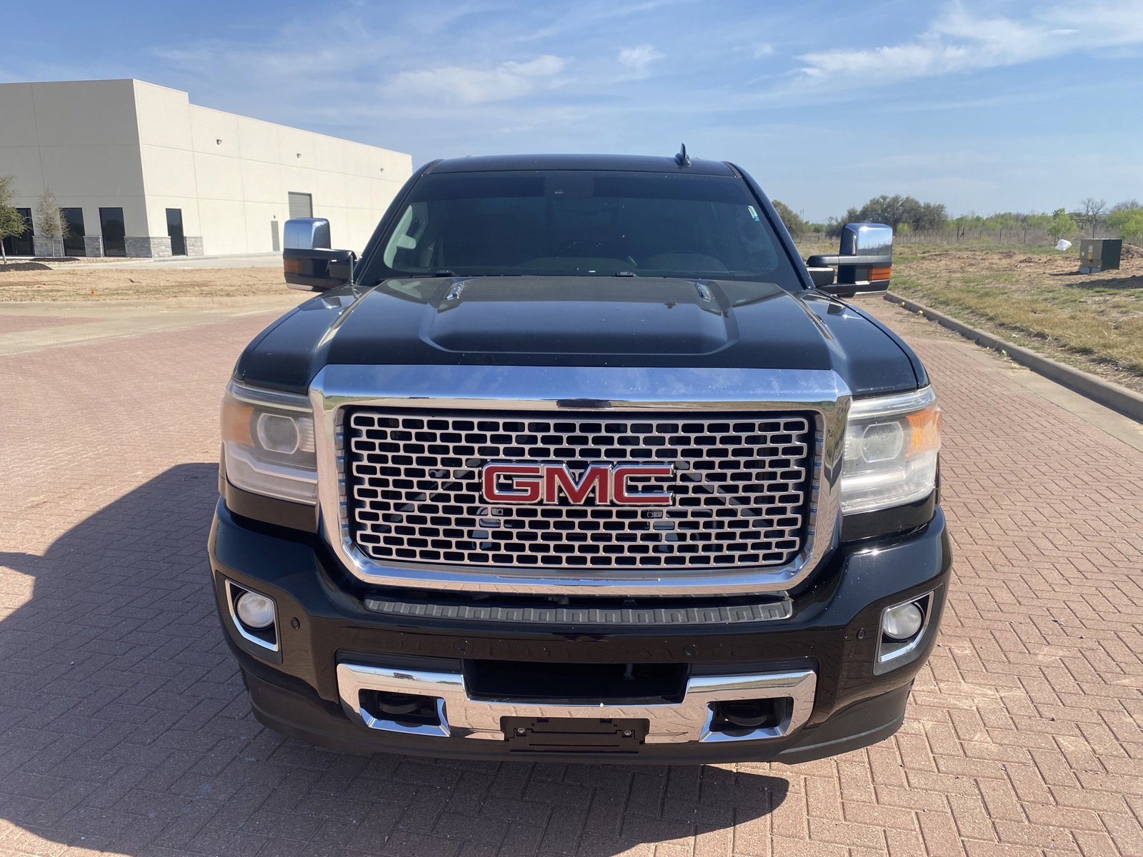 Used 2016 GMC Sierra 2500 Denali w/ Duramax Plus Package image 3