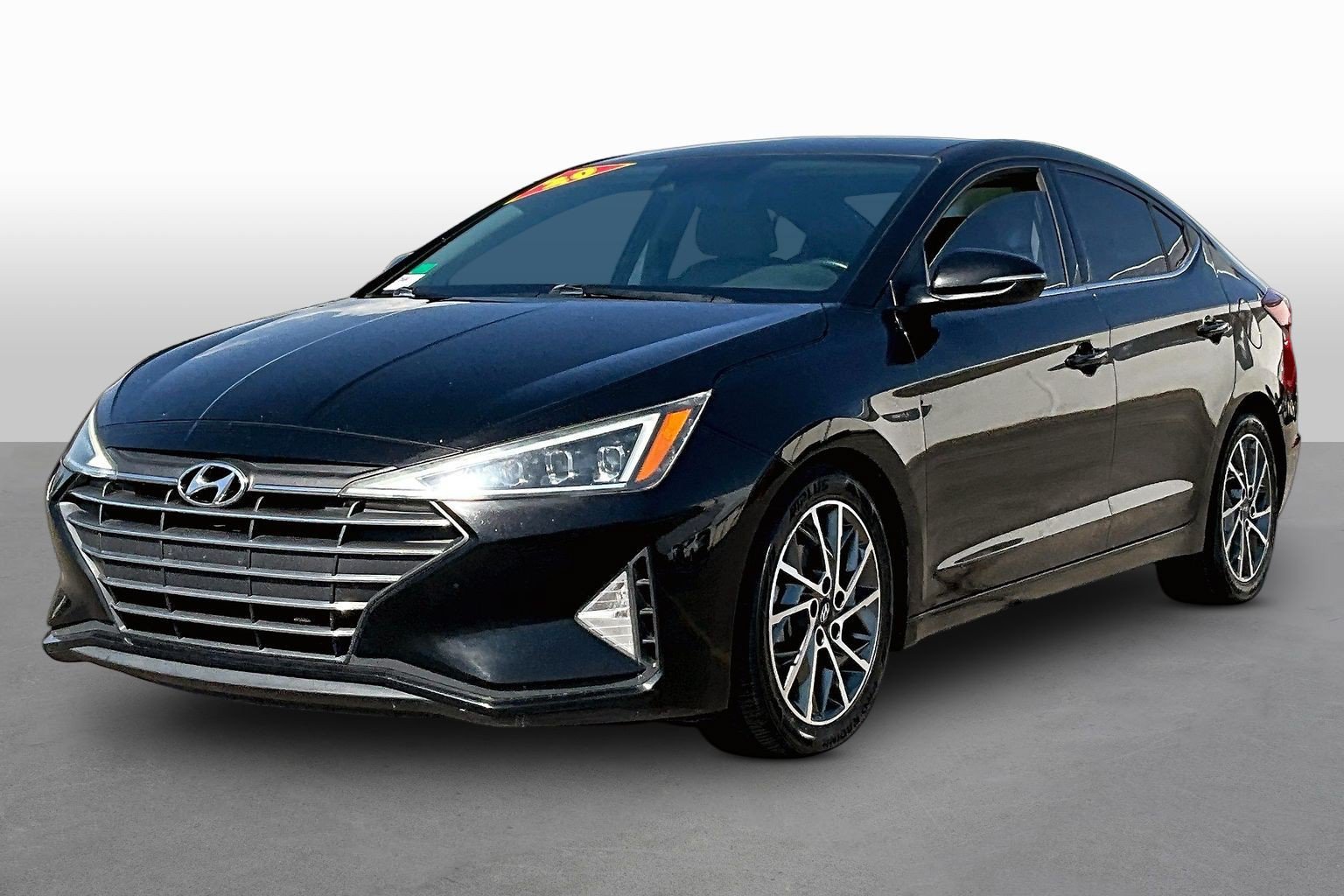 Used 2020 Hyundai Elantra Limited FWD image 1