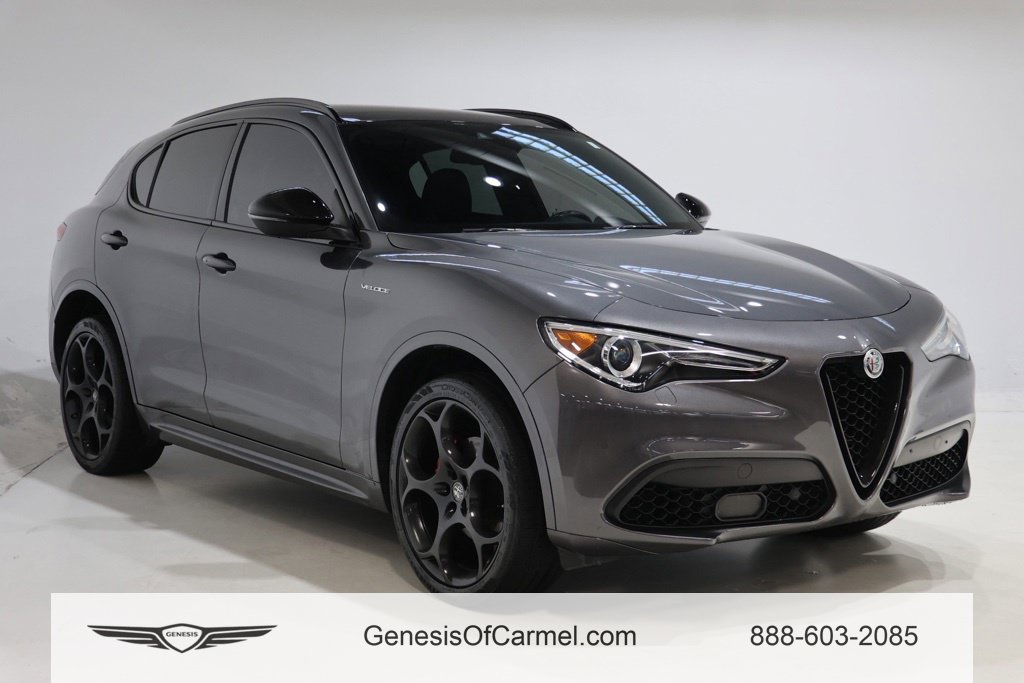 Used 2023 Alfa Romeo Stelvio Veloce AWD/4WD image 1