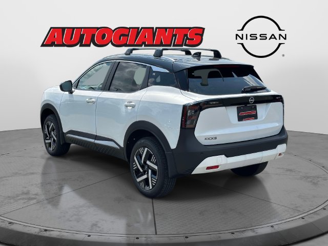 New 2026 Nissan Kicks SV w/ Cold Weather Package FWD image 5