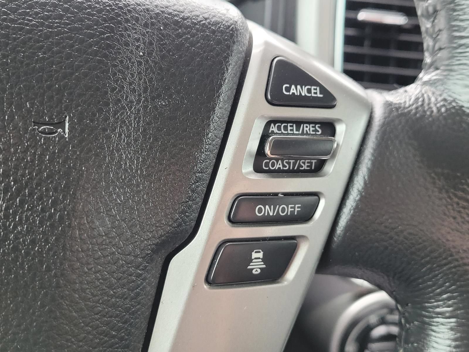 Used 2020 Nissan Titan SV w/ SV Convenience Package AWD/4WD image 29