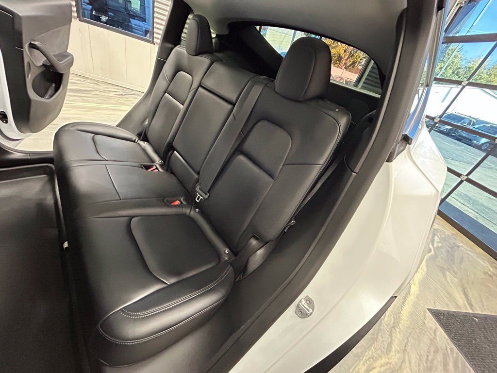 Used 2022 Tesla Model Y Performance AWD/4WD image 6