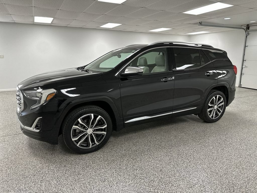 Used 2018 GMC Terrain Denali w/ Advanced Safety Package AWD/4WD image 4