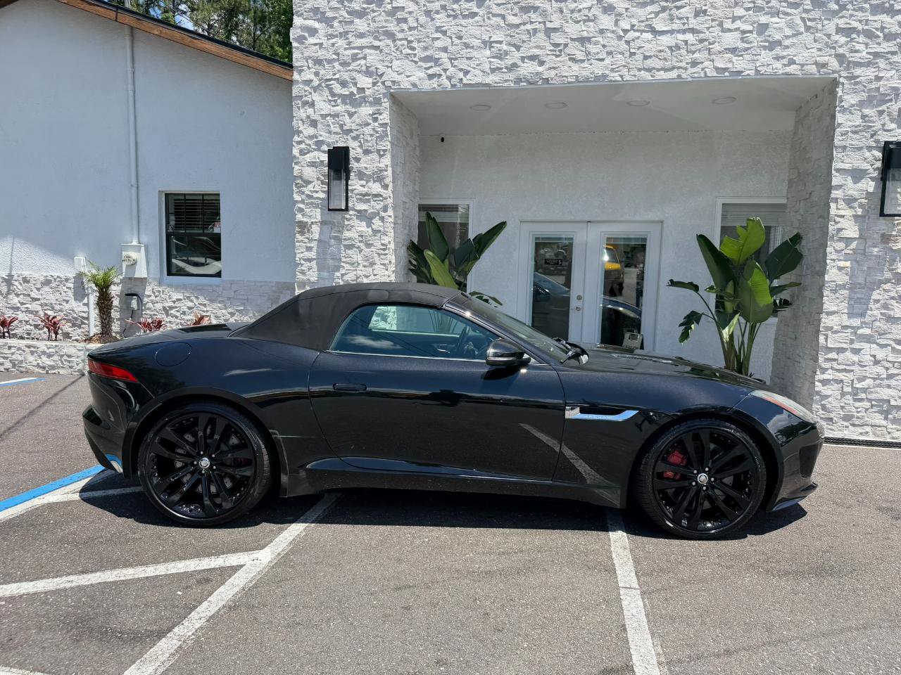Used 2014 Jaguar F-TYPE S RWD image 22