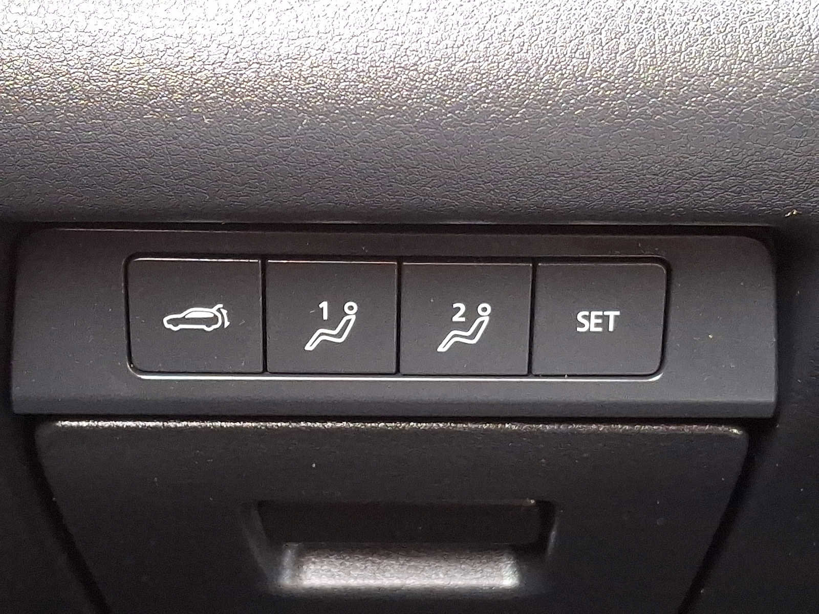 Used 2022 MAZDA CX-30 AWD 2.5 S w/ Premium Package image 22