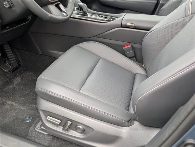 New 2026 Toyota Crown Platinum image 4