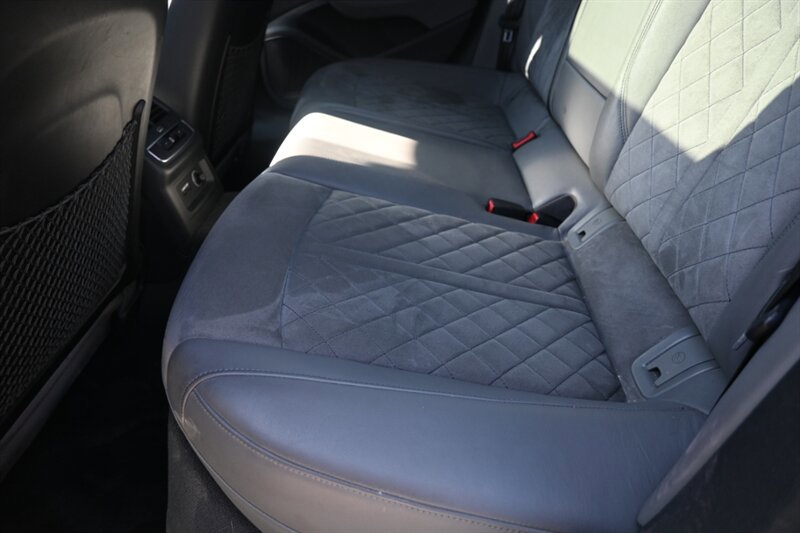 Used 2019 Audi S4 Premium Plus w/ Premium Plus Package image 49