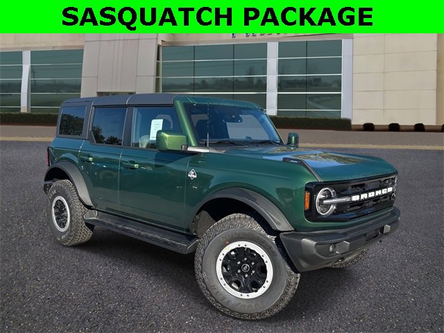 New 2025 Ford Bronco Outer Banks w/ Sasquatch Package