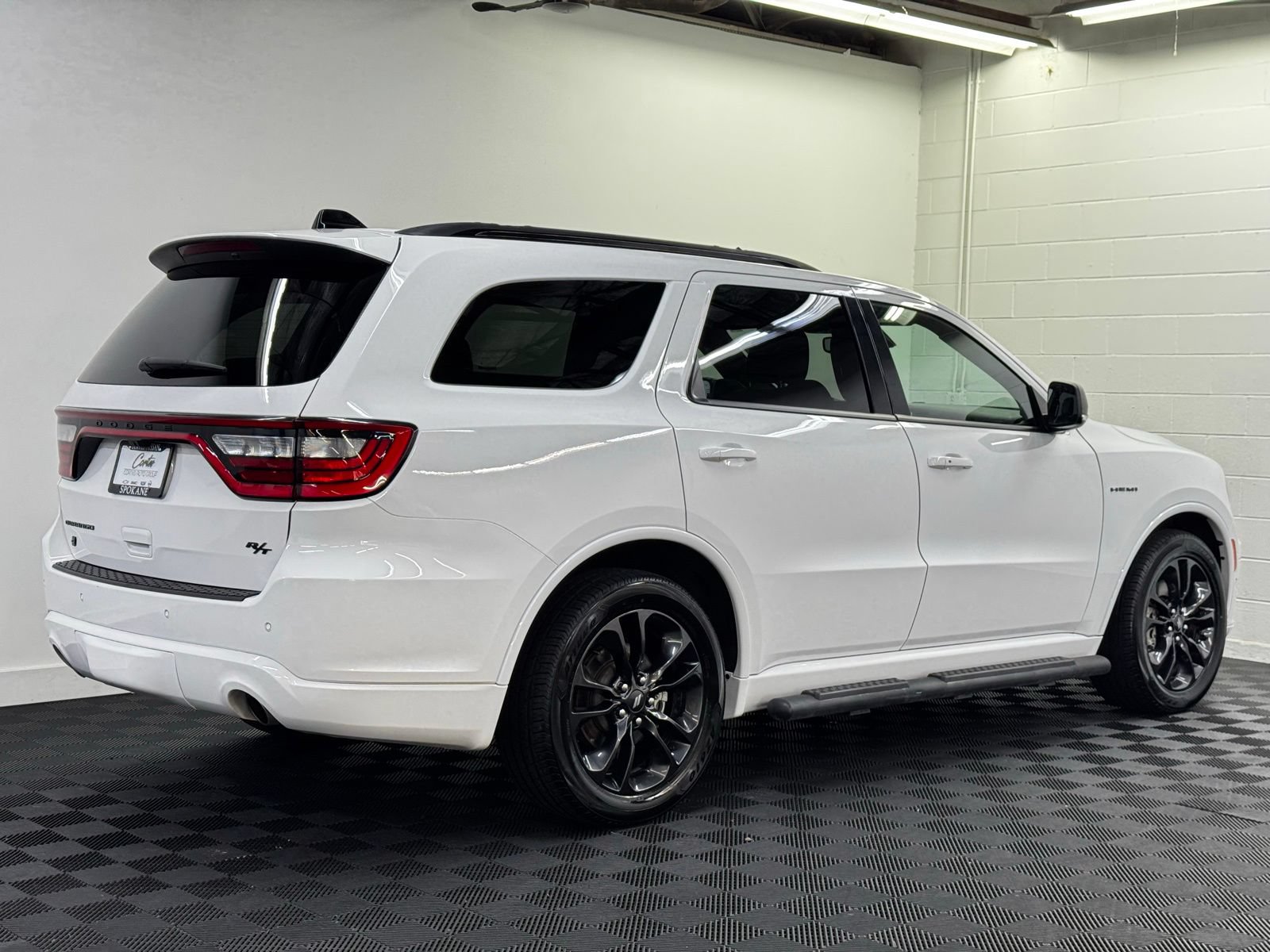 Used 2024 Dodge Durango R/T AWD/4WD image 2