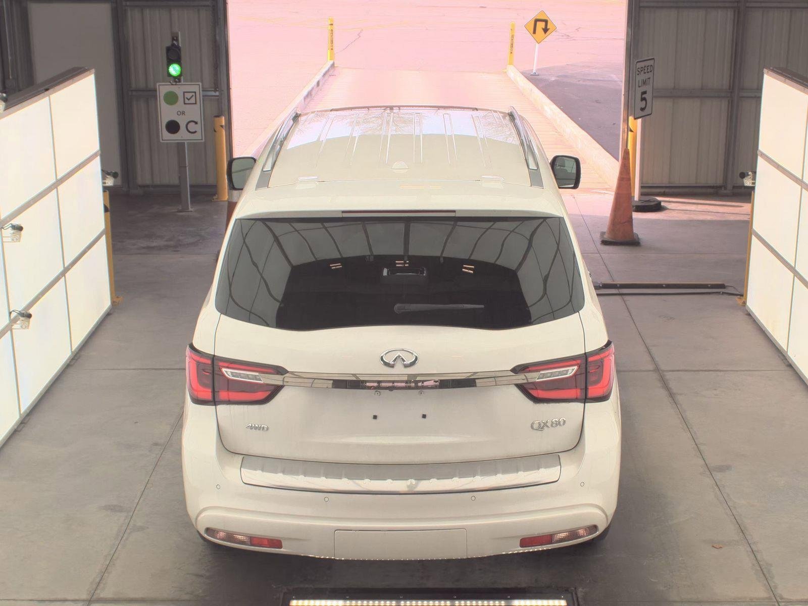 Used 2024 INFINITI QX80 Premium Select w/ Cargo Package image 6