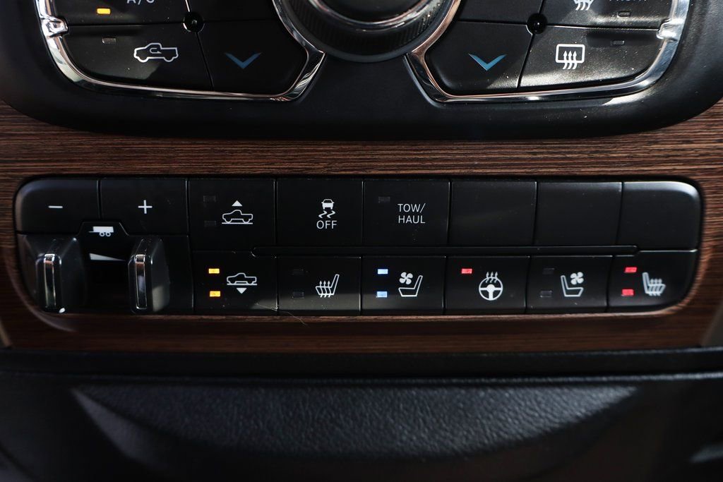 Used 2013 RAM 1500 Laramie w/ Convenience Group AWD/4WD image 38