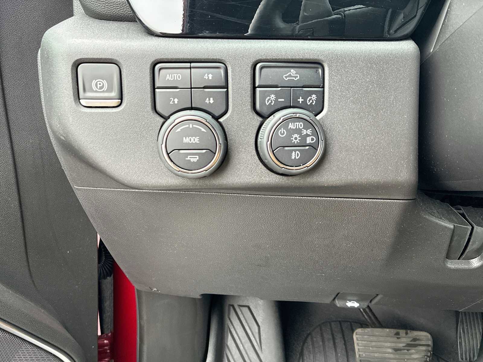 Certified 2024 Chevrolet Silverado 1500 LT Trail Boss w/ Convenience Package II image 17