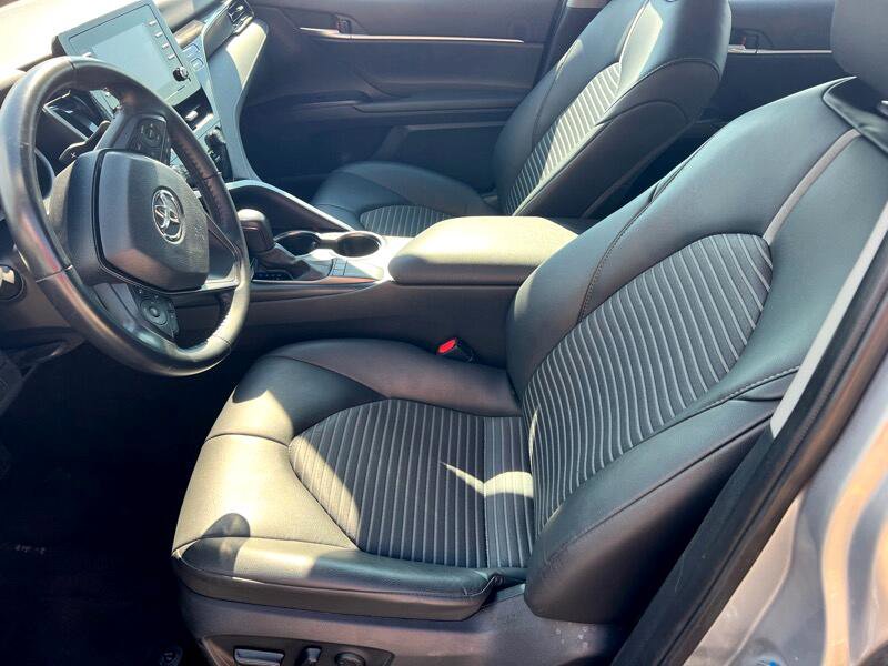 Used 2024 Toyota Camry SE image 8