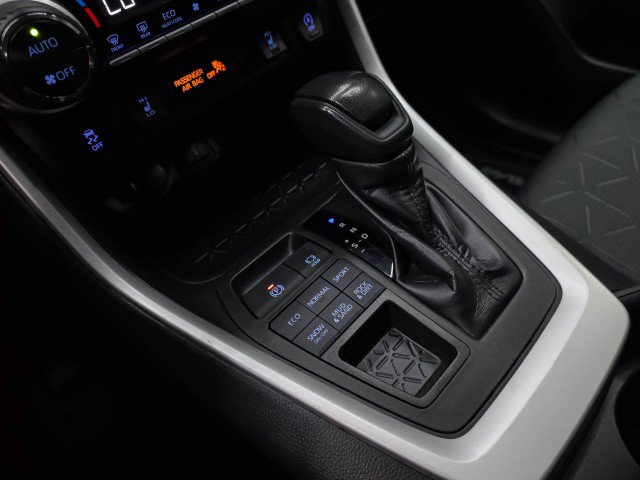 Used 2020 Toyota RAV4 XLE w/ Convenience Package AWD/4WD image 28