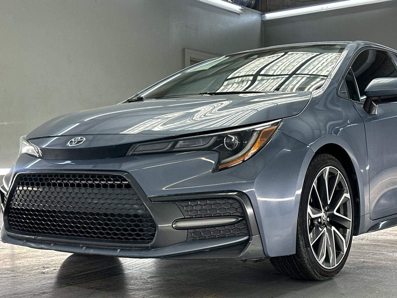 Used 2020 Toyota Corolla SE w/ Carpet Mat Package (TMS) FWD image 4