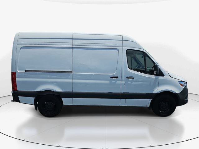 Used 2025 Mercedes-Benz Sprinter 2500 video 2
