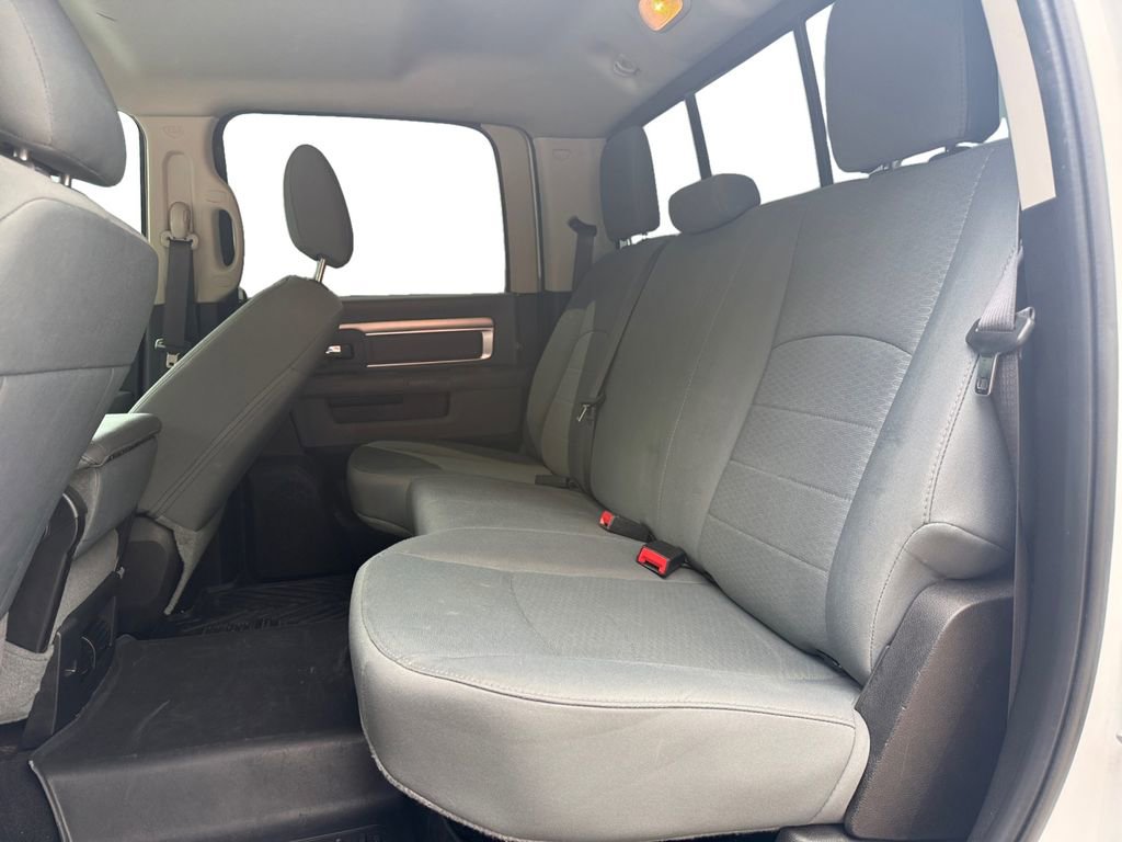 Used 2019 RAM 1500 Classic SLT RWD image 13