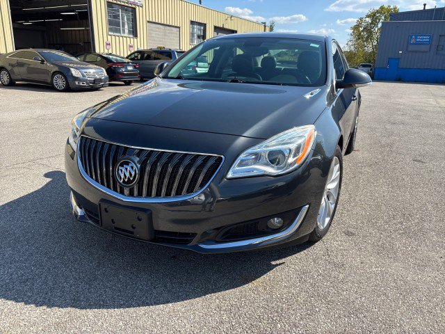 Used 2016 Buick Regal image 1