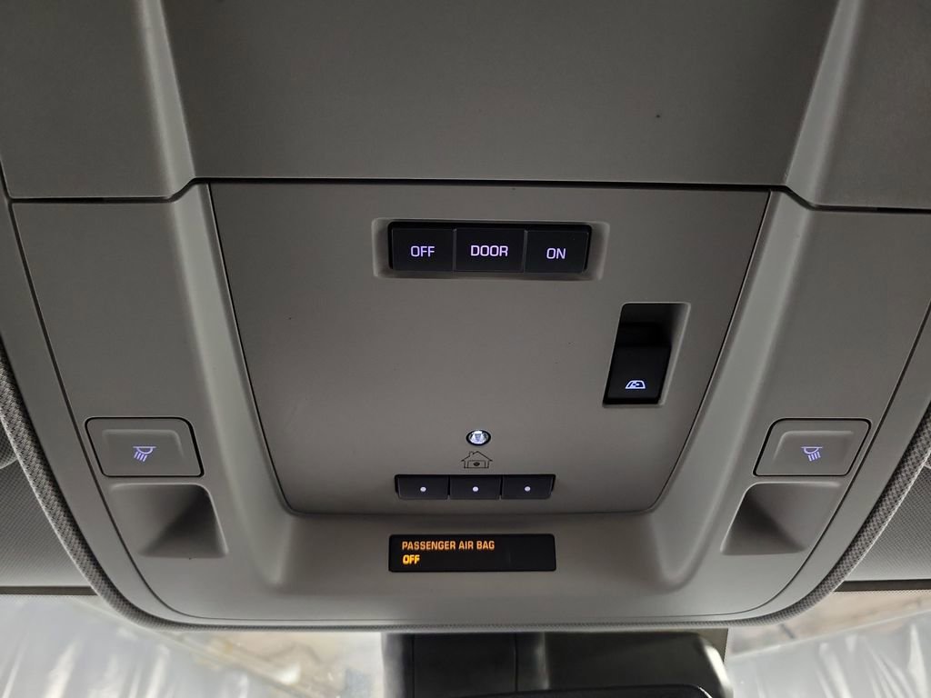 Used 2018 Chevrolet Silverado 1500 LTZ Z71 w/ Centennial Edition image 19