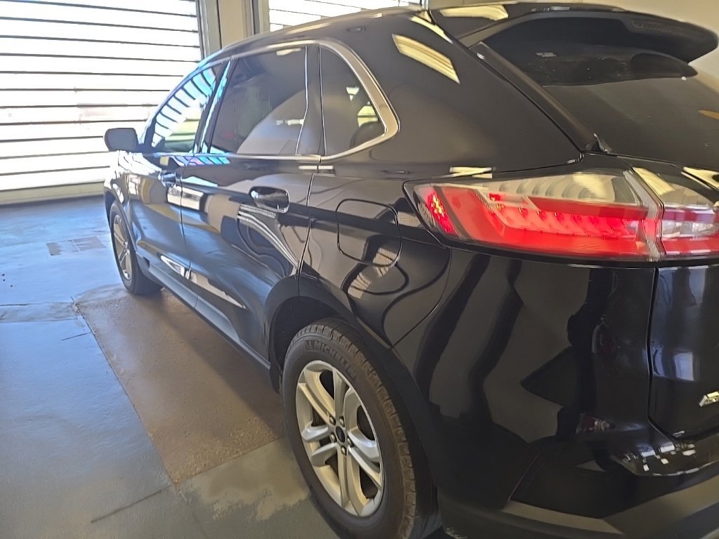 Used 2020 Ford Edge SEL w/ Cold Weather Package AWD/4WD image 5