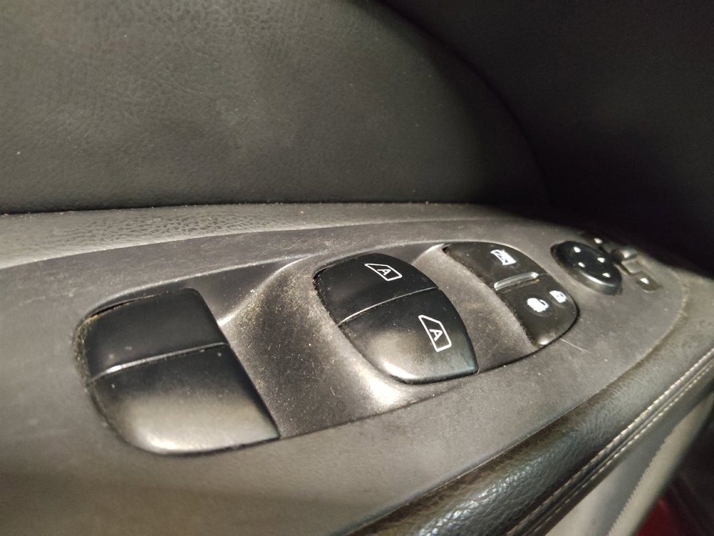 Used 2020 Nissan Pathfinder Platinum FWD image 27