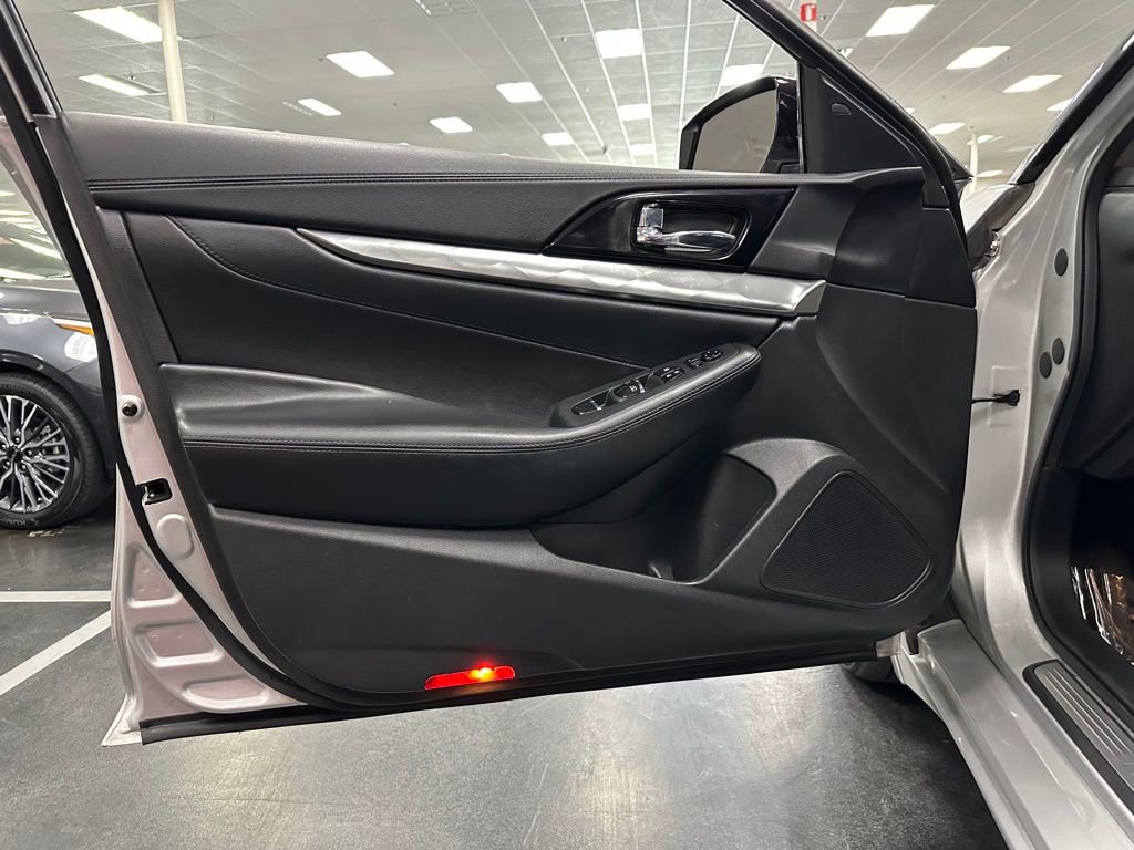 Used 2020 Nissan Maxima 3.5 S w/ Floor Mat Group image 13